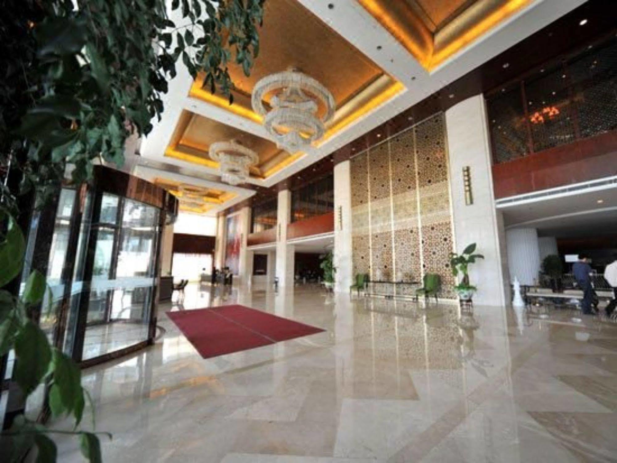 S&N Dalian Hotel Eksteriør billede