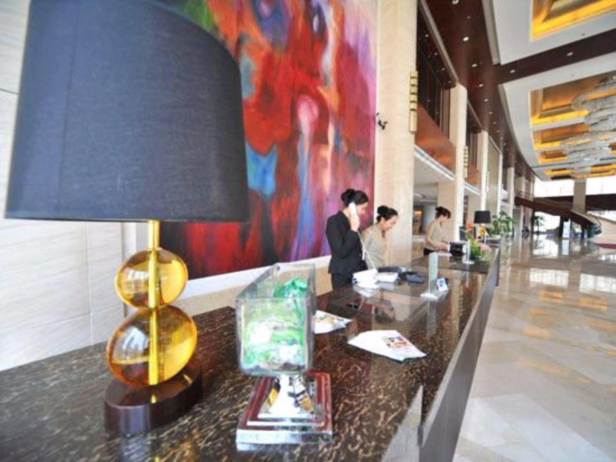 S&N Dalian Hotel Eksteriør billede