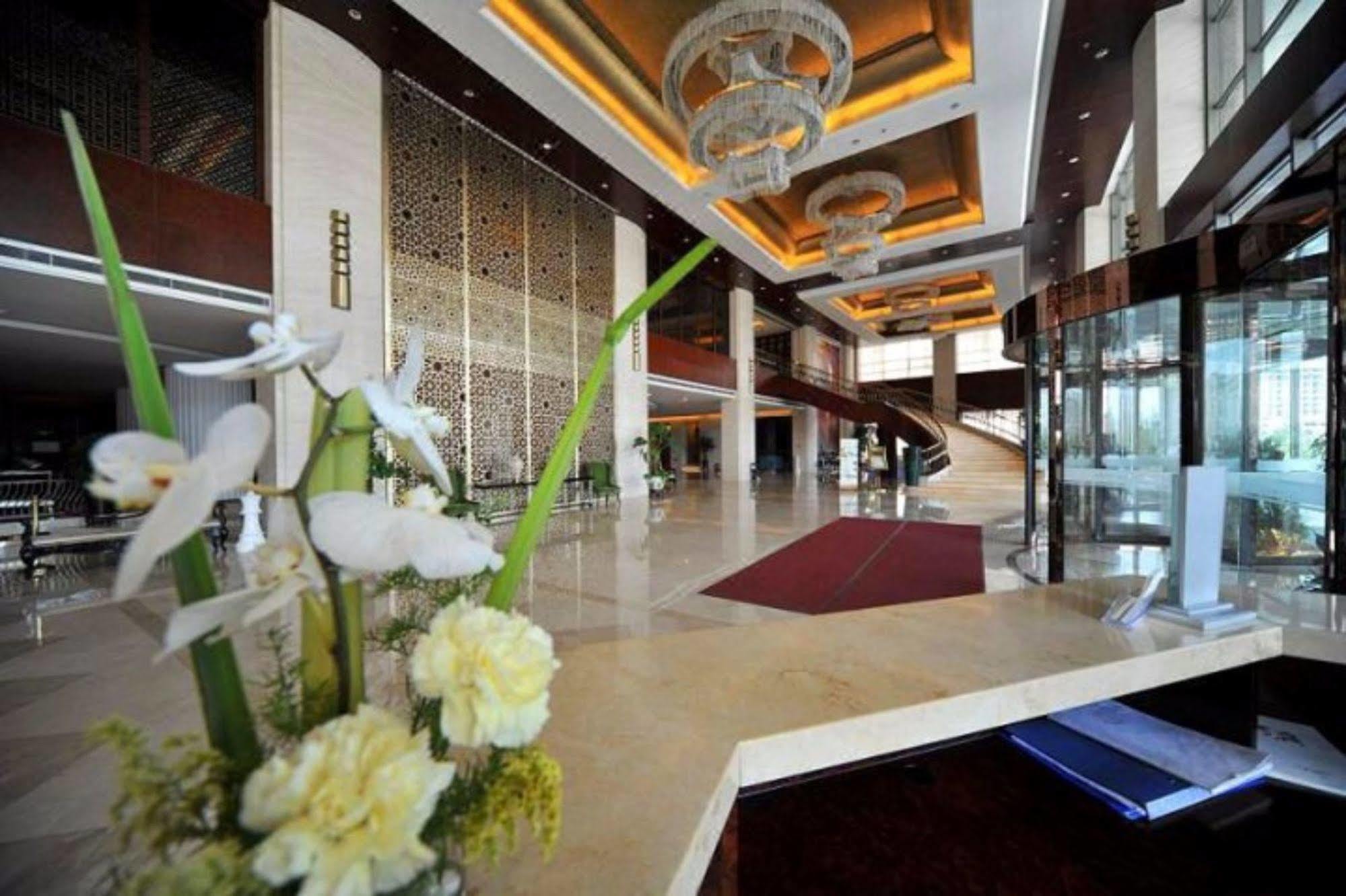 S&N Dalian Hotel Eksteriør billede