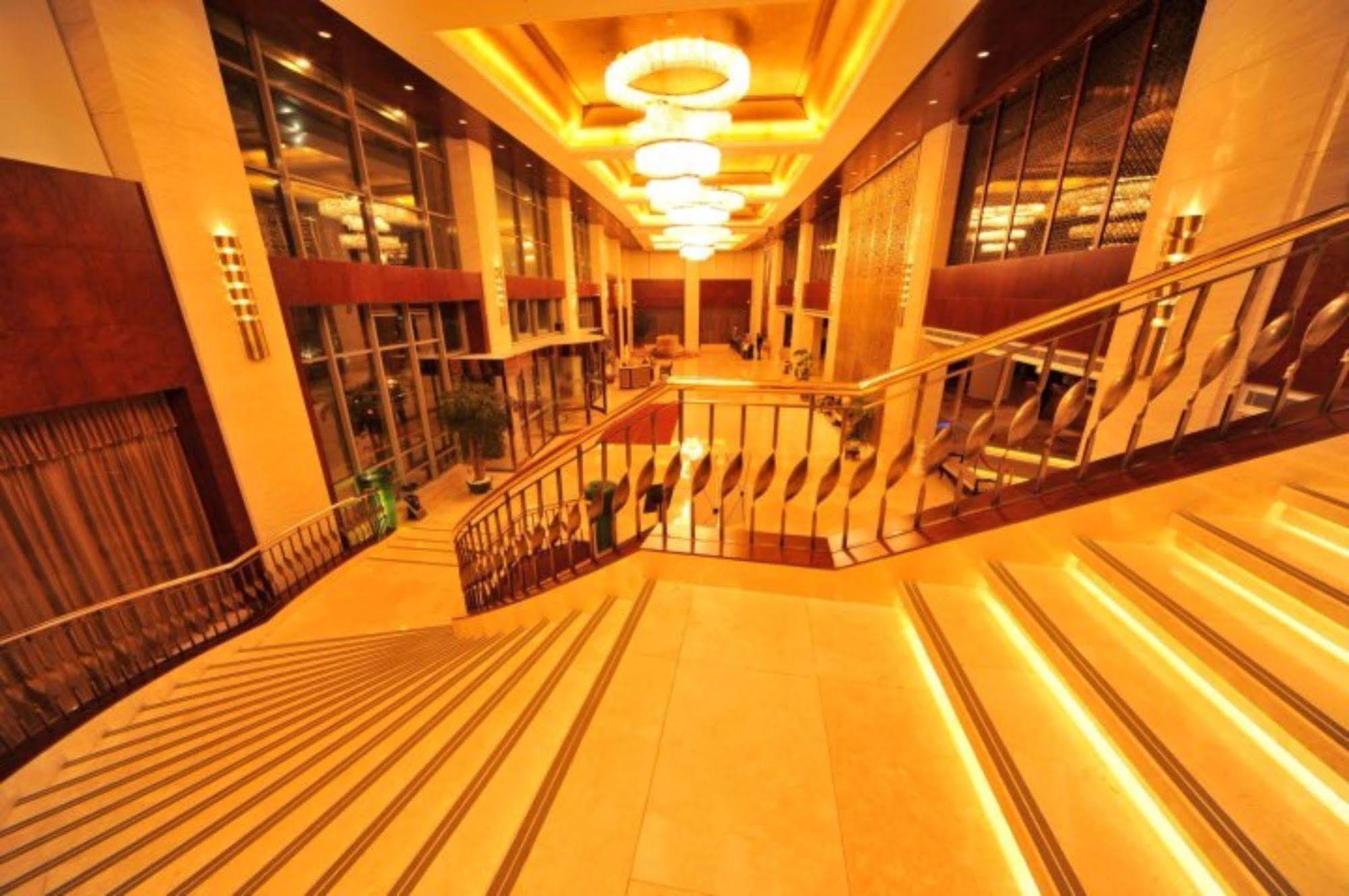 S&N Dalian Hotel Eksteriør billede